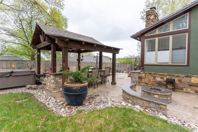 6716 E 65th Street, Tulsa, OK 74133