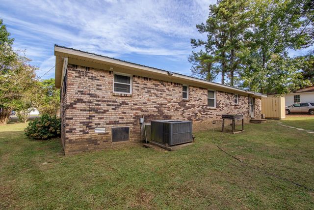 10 HARDY RD, Adamsville, TN 38310