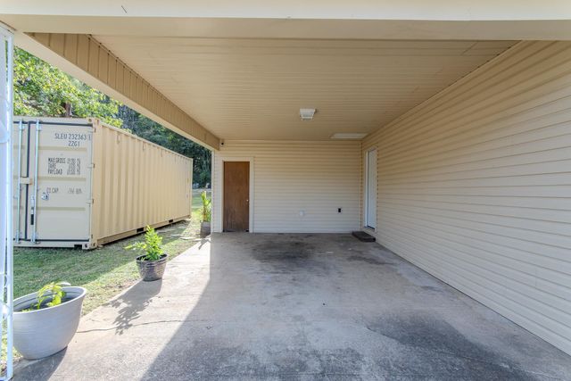 10 HARDY RD, Adamsville, TN 38310