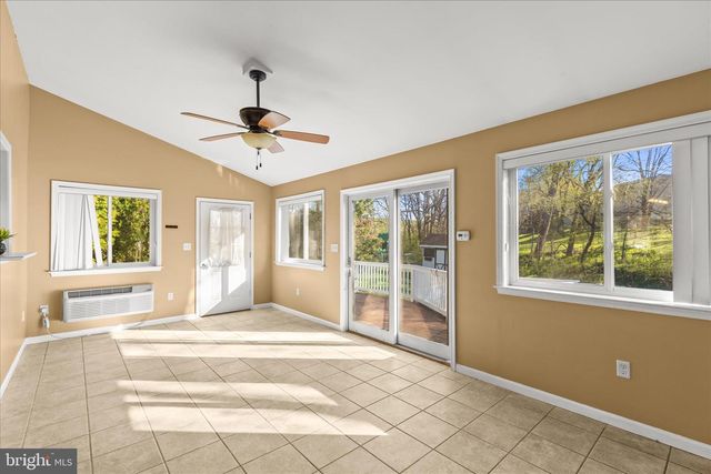 3051 TODD LN, Lancaster, PA 17601