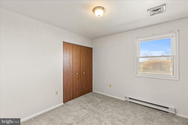 3051 TODD LN, Lancaster, PA 17601