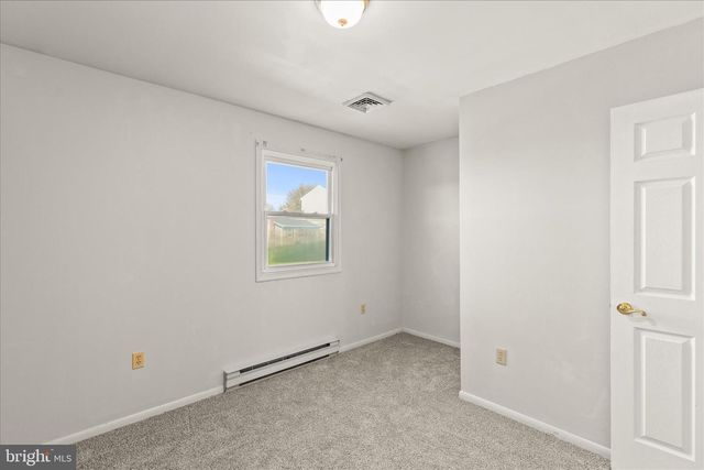3051 TODD LN, Lancaster, PA 17601