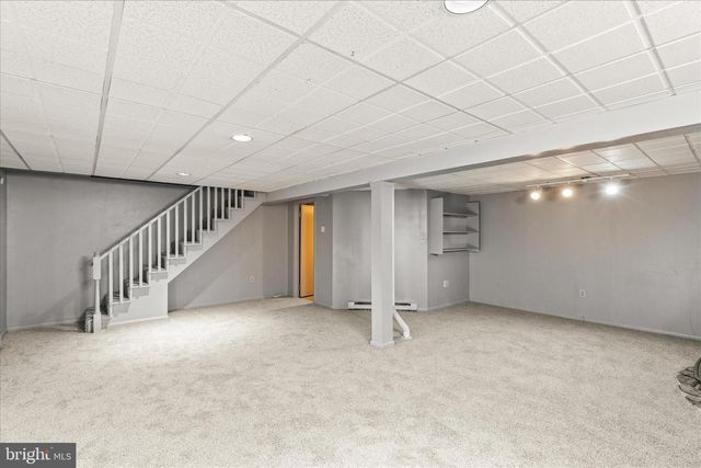3051 TODD LN, Lancaster, PA 17601