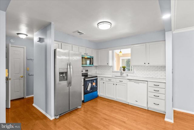 3051 TODD LN, Lancaster, PA 17601