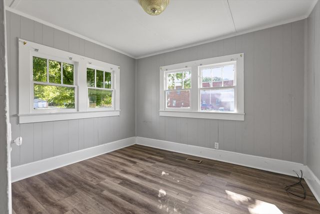 1006 Mcfarland Avenue, Rossville, GA 30741