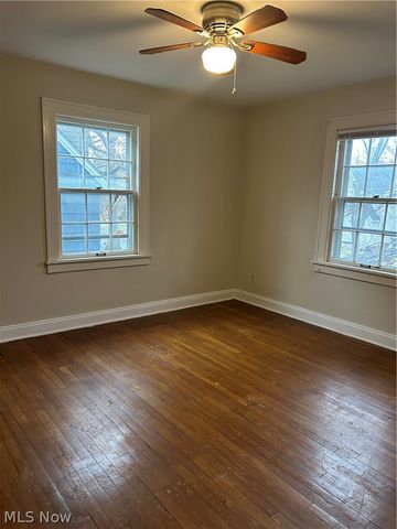 906 Keystone Drive, Cleveland Heights, OH 44121