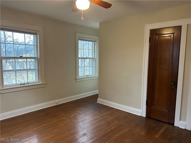 906 Keystone Drive, Cleveland Heights, OH 44121