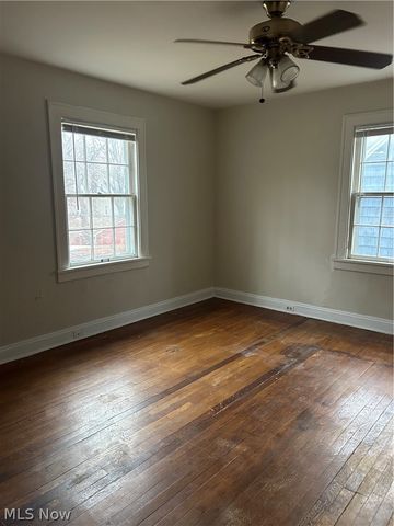 906 Keystone Drive, Cleveland Heights, OH 44121