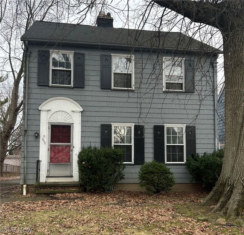 906 Keystone Drive, Cleveland Heights, OH 44121