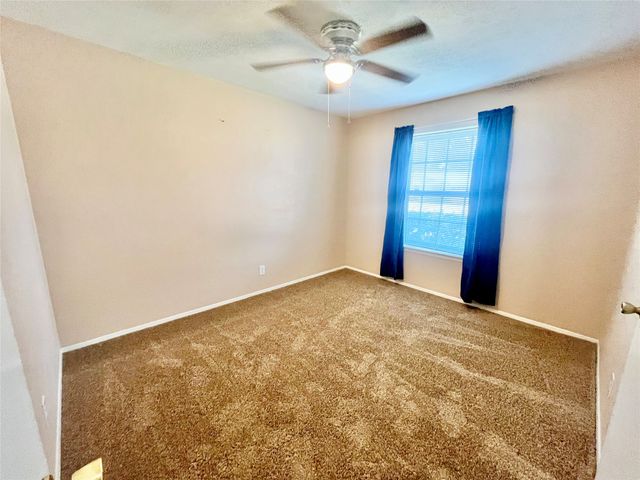 1811 Redwood Street, Arlington, TX 76014
