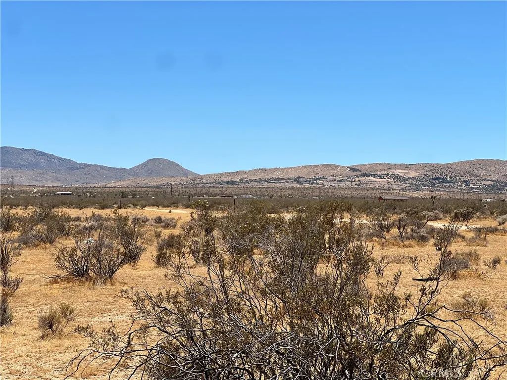 1 Del Oro, Apple Valley, CA 92308
