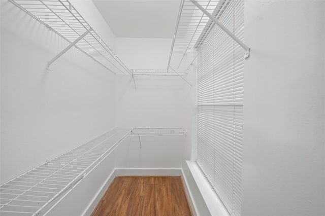 15931 S Alley Court, Houston, TX 77082