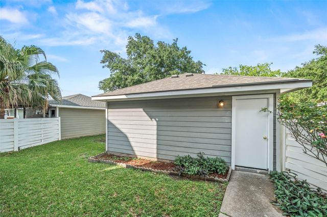 15931 S Alley Court, Houston, TX 77082
