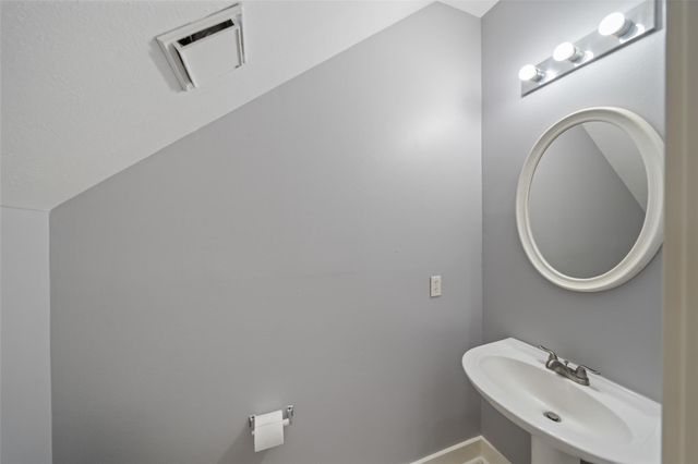 15931 S Alley Court, Houston, TX 77082