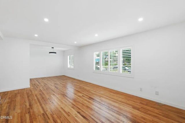 5270 Bellingham Avenue, Los Angeles, CA 91607