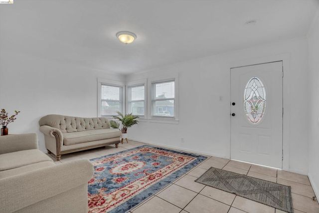 877 6th Avenue, San Bruno, CA 94066