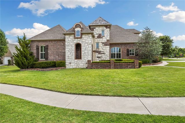 3532 W Providence Drive, Fayetteville, AR 72704