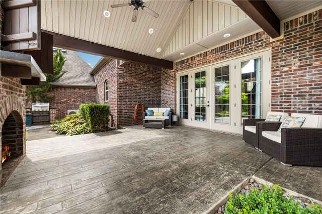 3532 W Providence Drive, Fayetteville, AR 72704