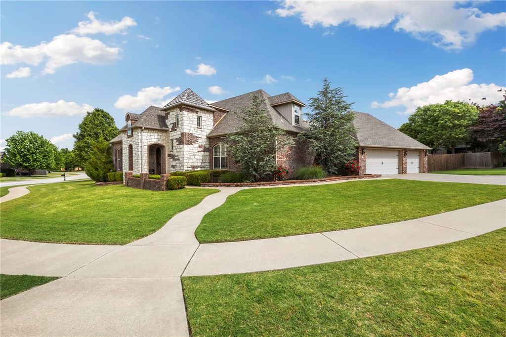 3532 W Providence Drive, Fayetteville, AR 72704