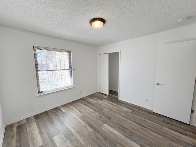 7205 Avenida La Costa NE, Albuquerque, NM 87109