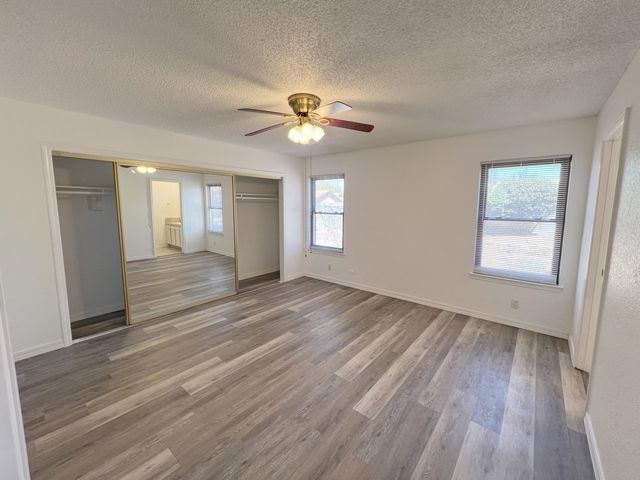 7205 Avenida La Costa NE, Albuquerque, NM 87109
