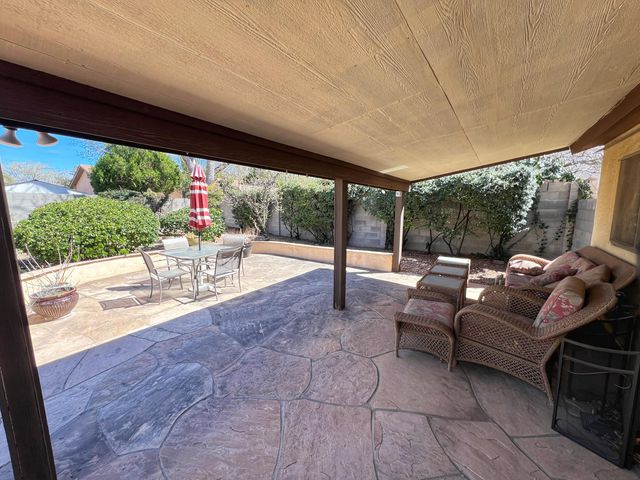 7205 Avenida La Costa NE, Albuquerque, NM 87109