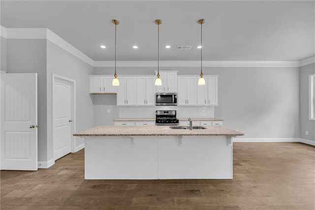 120 Morris Creek Drive, Hoschton, GA 30548