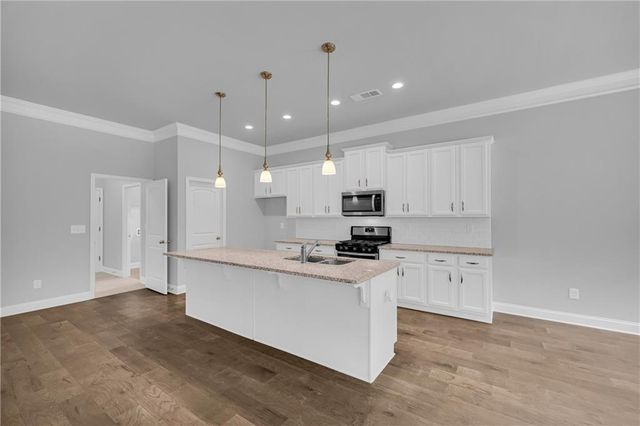 120 Morris Creek Drive, Hoschton, GA 30548