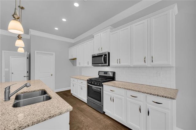 120 Morris Creek Drive, Hoschton, GA 30548