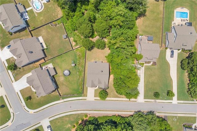 120 Morris Creek Drive, Hoschton, GA 30548
