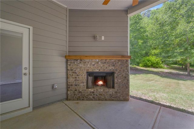 120 Morris Creek Drive, Hoschton, GA 30548