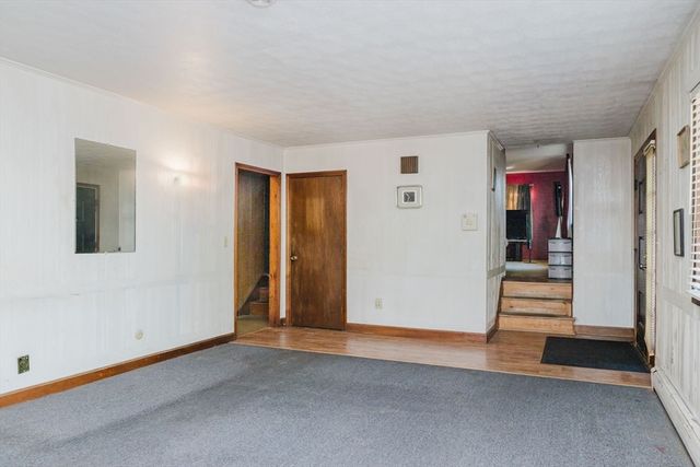 47 Weaver St, Wareham, MA 02576