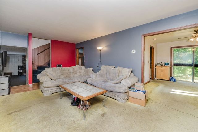 47 Weaver St, Wareham, MA 02576