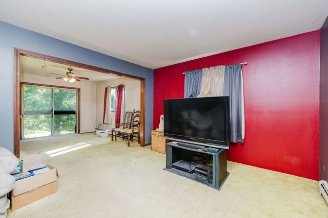 47 Weaver St, Wareham, MA 02576