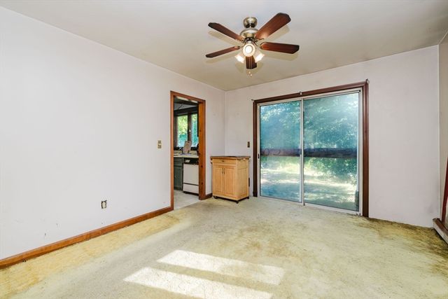 47 Weaver St, Wareham, MA 02576