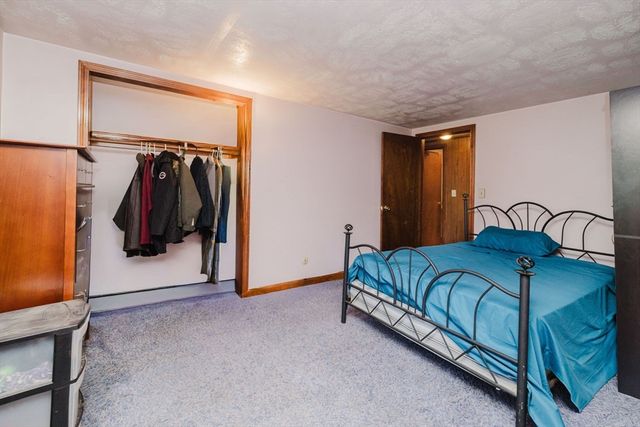 47 Weaver St, Wareham, MA 02576