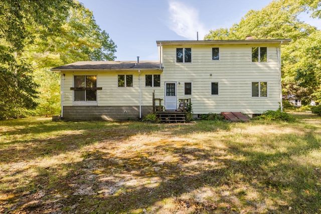 47 Weaver St, Wareham, MA 02576