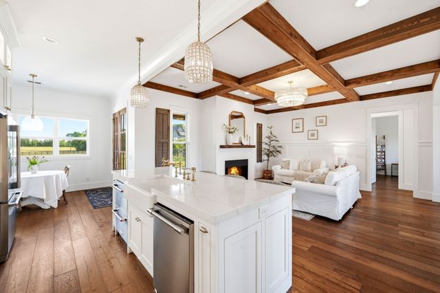 524 Fern Valley Rd, White House, TN 37188