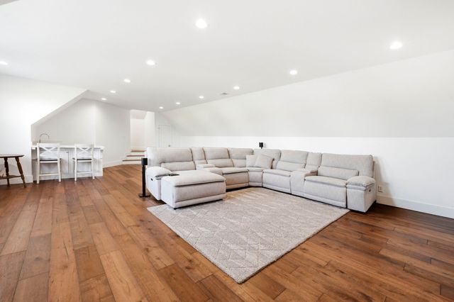 524 Fern Valley Rd, White House, TN 37188