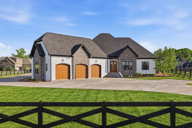 524 Fern Valley Rd, White House, TN 37188