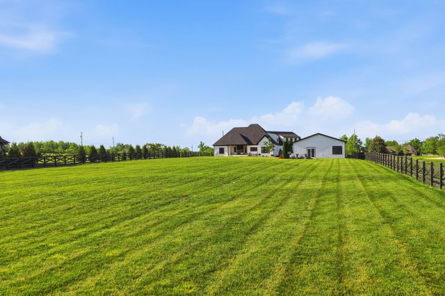 524 Fern Valley Rd, White House, TN 37188