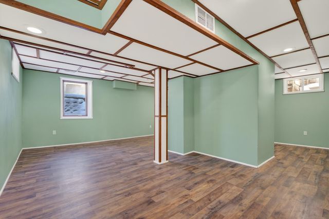 1935 Fremont Avenue E, Saint Paul, MN 55119