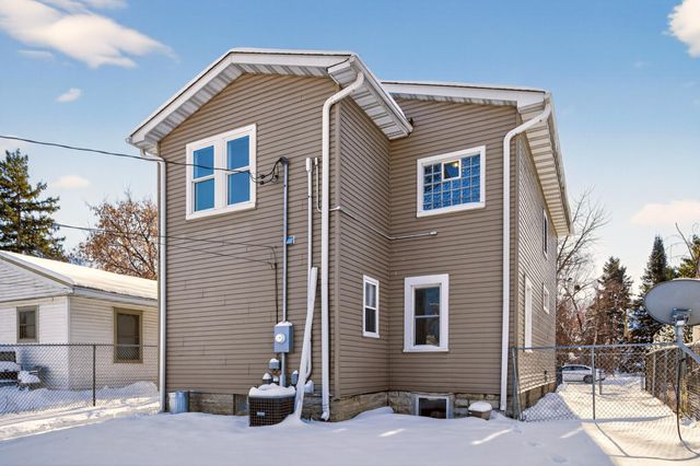 1935 Fremont Avenue E, Saint Paul, MN 55119