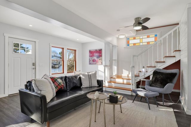 1935 Fremont Avenue E, Saint Paul, MN 55119