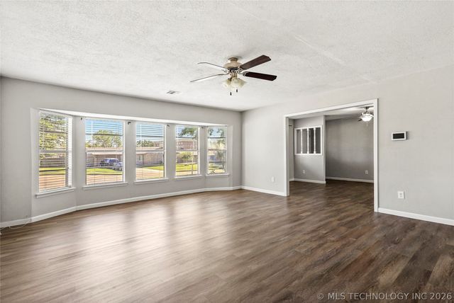 1410 N Dogwood Street, Owasso, OK 74055