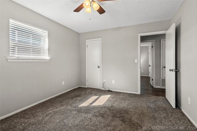 1410 N Dogwood Street, Owasso, OK 74055