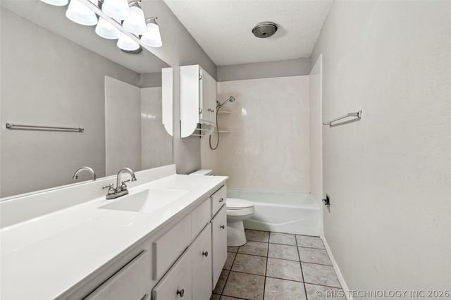 1410 N Dogwood Street, Owasso, OK 74055