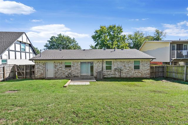 1410 N Dogwood Street, Owasso, OK 74055