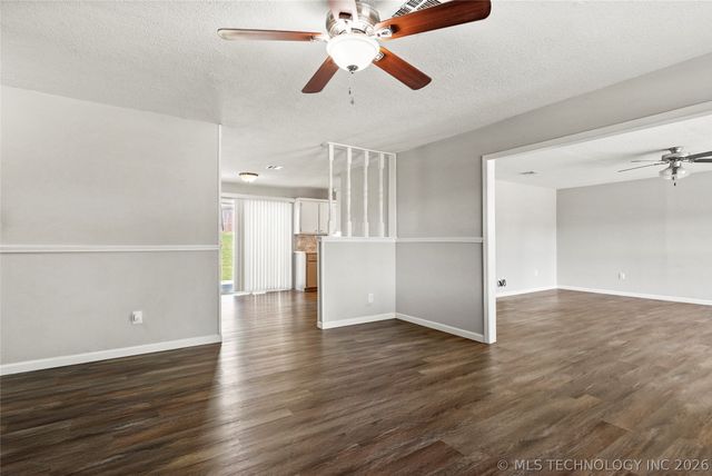 1410 N Dogwood Street, Owasso, OK 74055