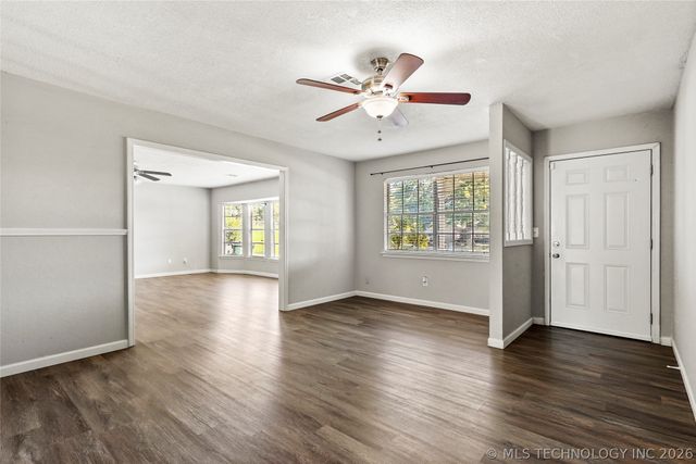 1410 N Dogwood Street, Owasso, OK 74055